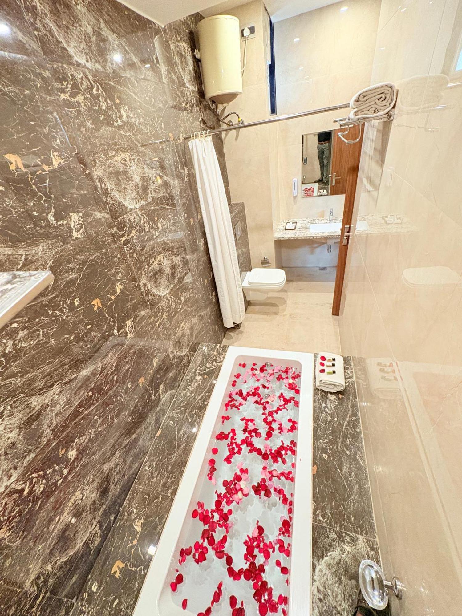 Parampara Hotels And Resorts Udaipur Luaran gambar